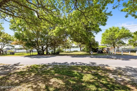 2205 Front Street Beaufort NC 28516