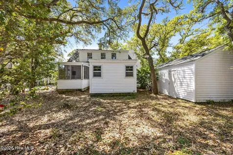 2205 Front Street Beaufort NC 28516