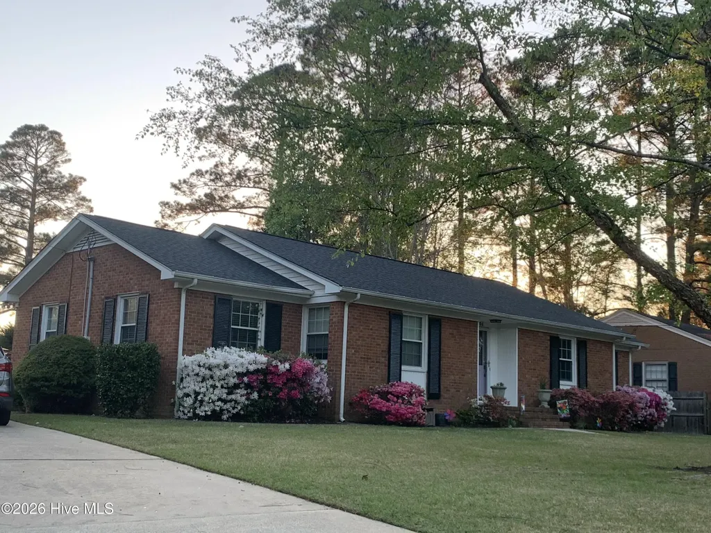 2106 Southview Drive Greenville NC 27858