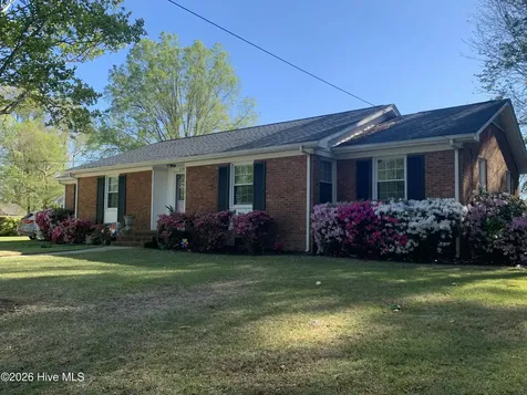 2106 Southview Drive Greenville NC 27858