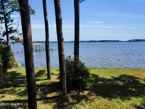 235 Myrtlewood Lane Bayboro NC 28515