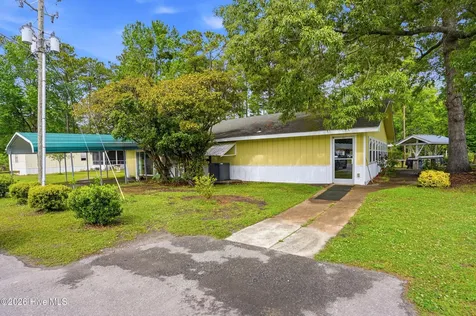 2051/2061 Dawson Cabin Road Jacksonville NC 28540