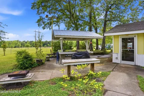 2051/2061 Dawson Cabin Road Jacksonville NC 28540