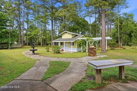 2051/2061 Dawson Cabin Road Jacksonville NC 28540