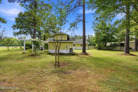 2051/2061 Dawson Cabin Road Jacksonville NC 28540