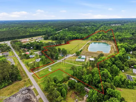 2051/2061 Dawson Cabin Road Jacksonville NC 28540