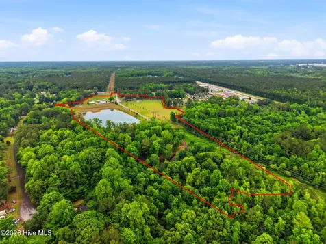 2051/2061 Dawson Cabin Road Jacksonville NC 28540