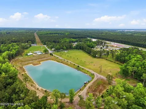 2051/2061 Dawson Cabin Road Jacksonville NC 28540