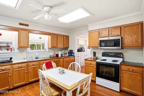 2051/2061 Dawson Cabin Road Jacksonville NC 28540