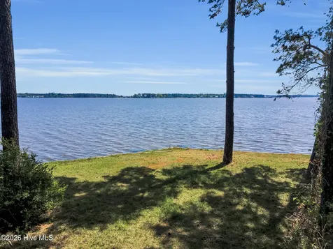 235 Myrtlewood Lane Bayboro NC 28515
