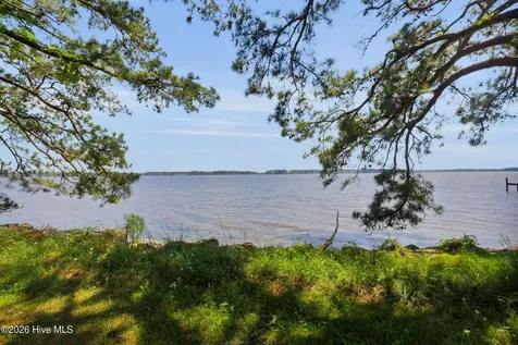 235 Myrtlewood Lane Bayboro NC 28515
