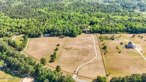 1000 Lakebay Road Vass NC 28394
