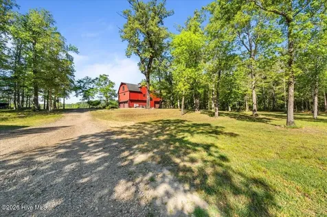 1000 Lakebay Road Vass NC 28394