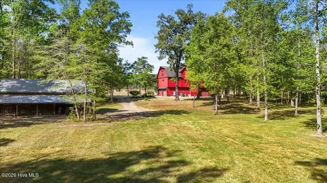 1000 Lakebay Road Vass NC 28394