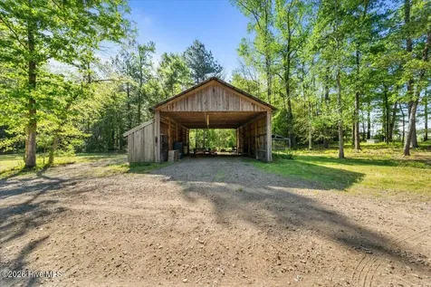 1000 Lakebay Road Vass NC 28394