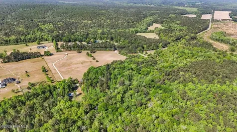 1000 Lakebay Road Vass NC 28394