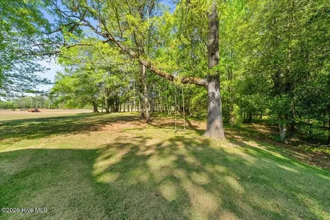 1000 Lakebay Road Vass NC 28394