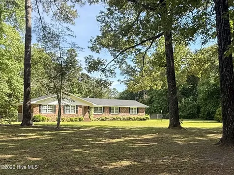 156 Narrow Gap Road Riegelwood NC 28456