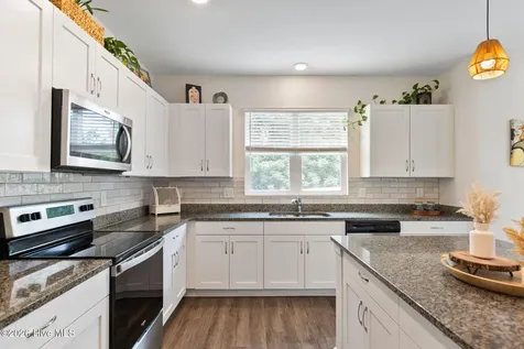 1405 Creekfront Drive Wilmington NC 28401