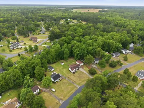 203 Hillingdale Drive Washington NC 27889