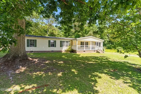 51 King Arthur Drive Whiteville NC 28472