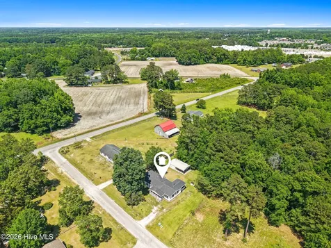 51 King Arthur Drive Whiteville NC 28472