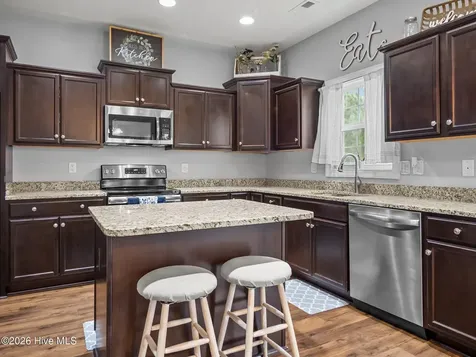 118 South Sea Street Jacksonville NC 28546
