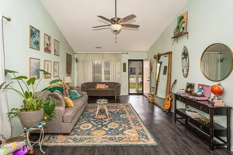 813 Brewster Lane Wilmington NC 28412