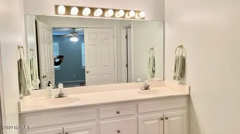 1908 Joslyn Drive Morehead City NC 28557