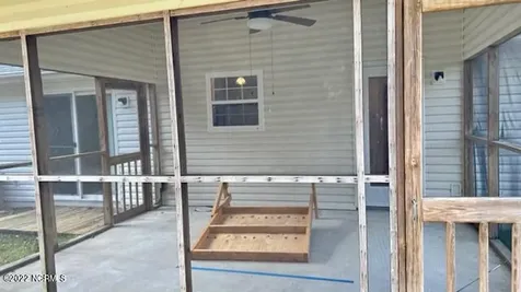 1908 Joslyn Drive Morehead City NC 28557