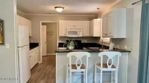 1908 Joslyn Drive Morehead City NC 28557