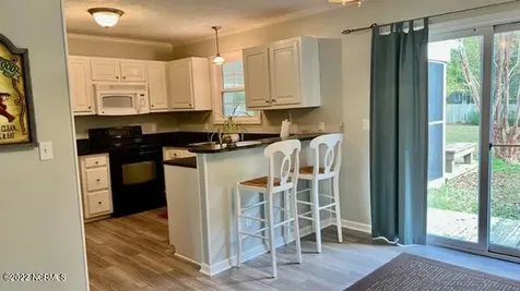 1908 Joslyn Drive Morehead City NC 28557