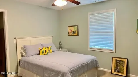 1908 Joslyn Drive Morehead City NC 28557