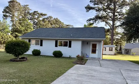 512 S Pine Cone Lane Jacksonville NC 28546