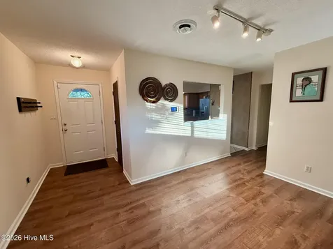 512 S Pine Cone Lane Jacksonville NC 28546