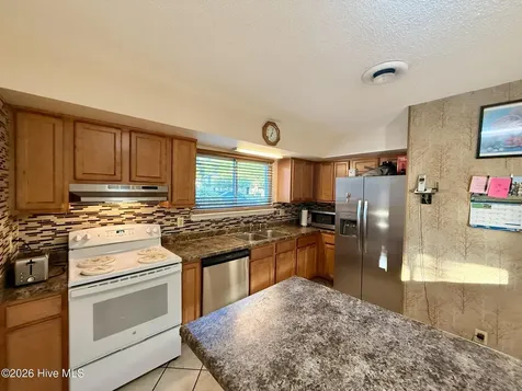 512 S Pine Cone Lane Jacksonville NC 28546