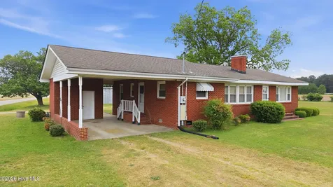 7302 Cabin Branch Road Stantonsburg NC 27883