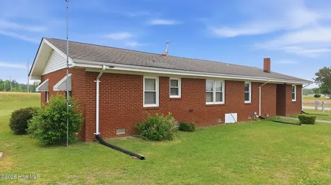 7302 Cabin Branch Road Stantonsburg NC 27883