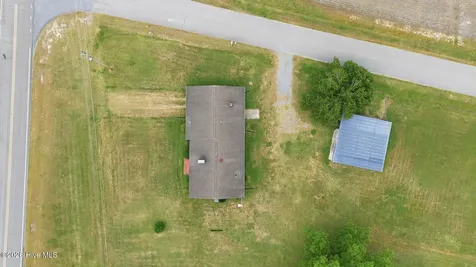 7302 Cabin Branch Road Stantonsburg NC 27883