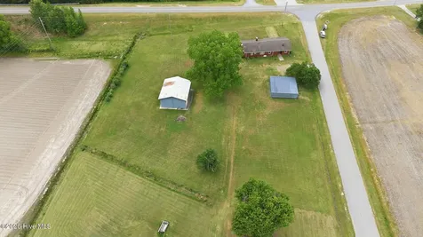 7302 Cabin Branch Road Stantonsburg NC 27883