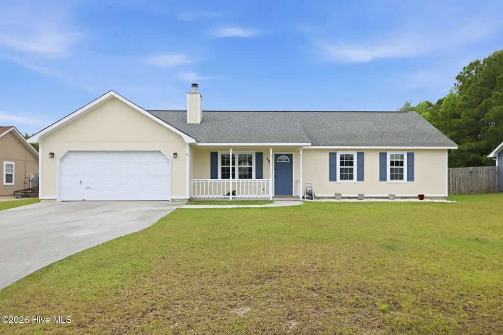 104 Foxden Drive Hubert NC 28539
