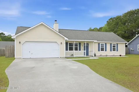 104 Foxden Drive Hubert NC 28539