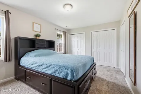104 Foxden Drive Hubert NC 28539