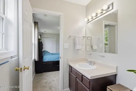 104 Foxden Drive Hubert NC 28539