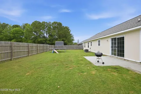 104 Foxden Drive Hubert NC 28539