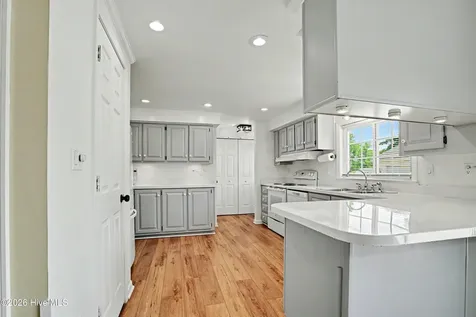 114 Royal Oak Drive Hampstead NC 28443