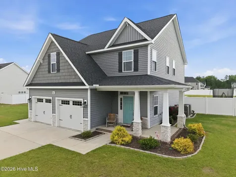 966 Appaloosa Trail Grimesland NC 27837