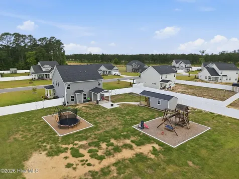 966 Appaloosa Trail Grimesland NC 27837