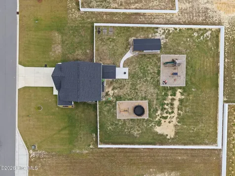 966 Appaloosa Trail Grimesland NC 27837