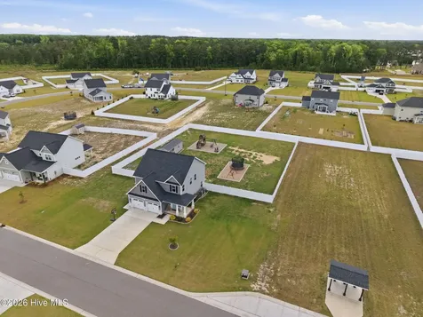 966 Appaloosa Trail Grimesland NC 27837